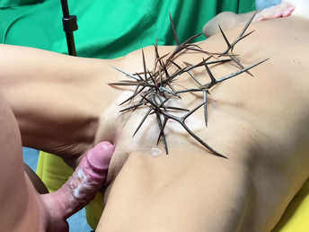 Stepmom and son-in-law take turns fapping and jerking the thickest explosion on her abdomen