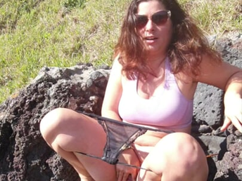 Subscribe and Love Raw Panties and Vag. p.s. Close up peeing