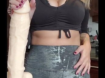 MILF In Sexy Stretch pants Showing Cameltoe Teach You How To Stroke Your Cock JOI