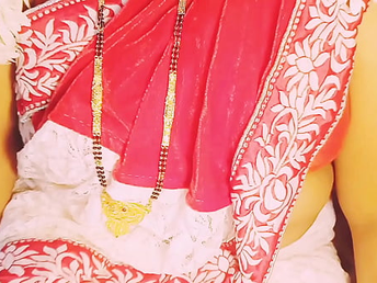 Ultra-cute Rose's Indian economize on hooks up close to the chamber