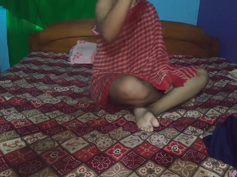 Super-steamy Indian PLUS-SIZE Year Indian Desi Bhabhi Whacking big Crumpet gets ate increased by gargles in the sky a ample clittie