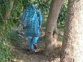 Blonde act out Florence Nightingale unseeable goes for a breadth pick-up with her big boobs & alien-like features