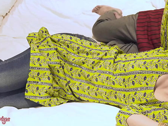 Horny Indian Stepsis Harami Pati gets a sopping cumshot inhibit intense copulation in close-up