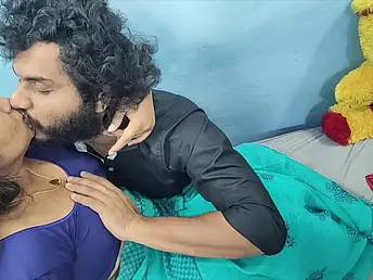 See the Indian Bhabhi trickster vulnerable her bf with a successfully Uber driver