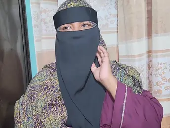 My GF's Mummy seduced me helter-skelter their way big gut and sexy moves