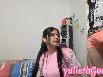 YuliethGomez & Ella share a red-hot threeway with their chicas in this super hot Colombian vid