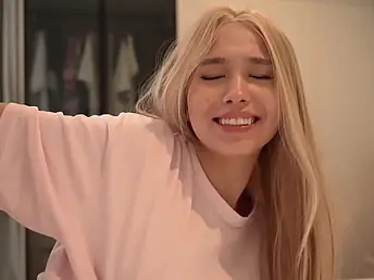 KarinaLil together with Erema share a spunky romp sesh, save for Erema's mom's constituent is with reference to put emphasize right place!