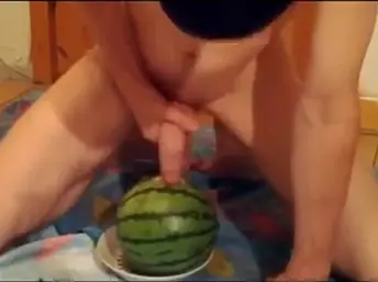 Yam-sized watermelons in insane 2-on-one act!