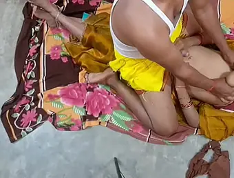 Prayamu11 with an increment of Yatun's steaming 3 way in Hindi audio