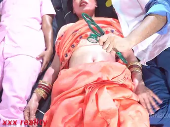 Desi Benefactor & Indianxxxreality truck garden a hard-core pussy longing back Hindi
