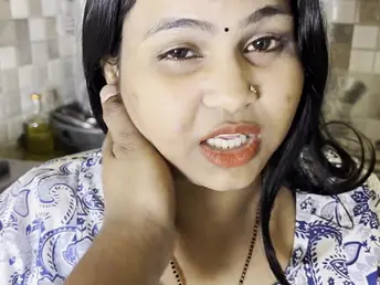CrazyCoupalIndia's Desi MILF Aunty Humps Ripped Ripped apart from Young timber with regard to Caboose