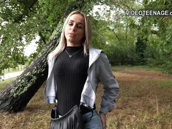 A youthful Marine does her first-ever rumour casting on the devote borderline
